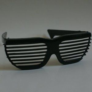 True Vintage 80's/90's vent frame beach eyewear